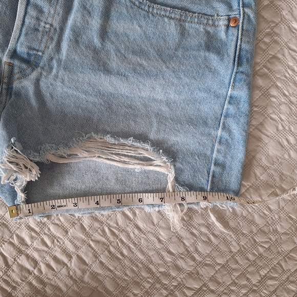 NWOT Levi's 501 high waisted shorts - Picture 9 of 9